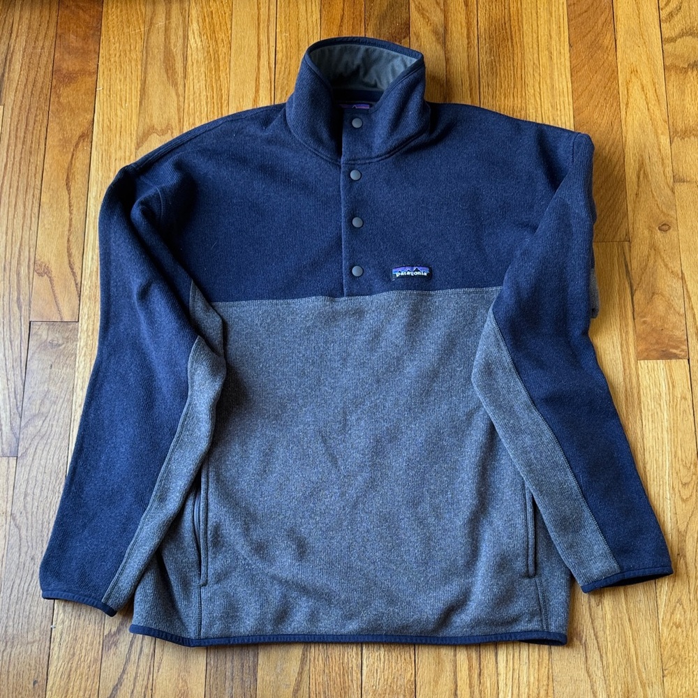 PATAGONIA  Men’s Blue and Gray Pullover Sweater Size Medium